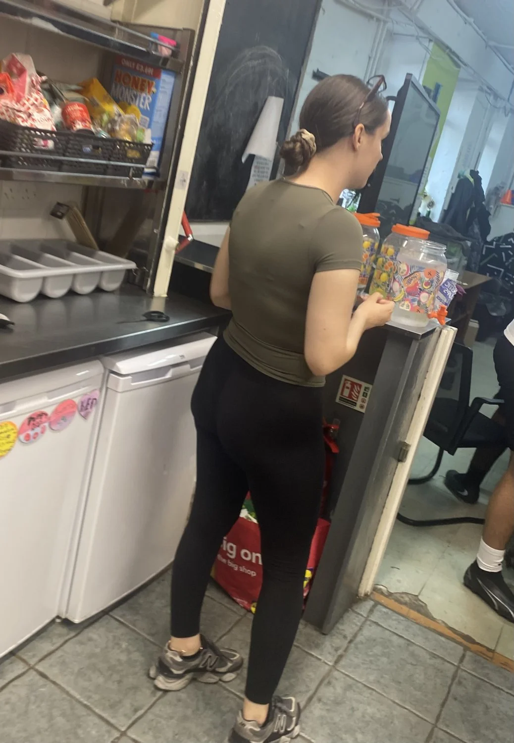 Hannah sexy brunette pawg juicy asf look at her (dm) image 17