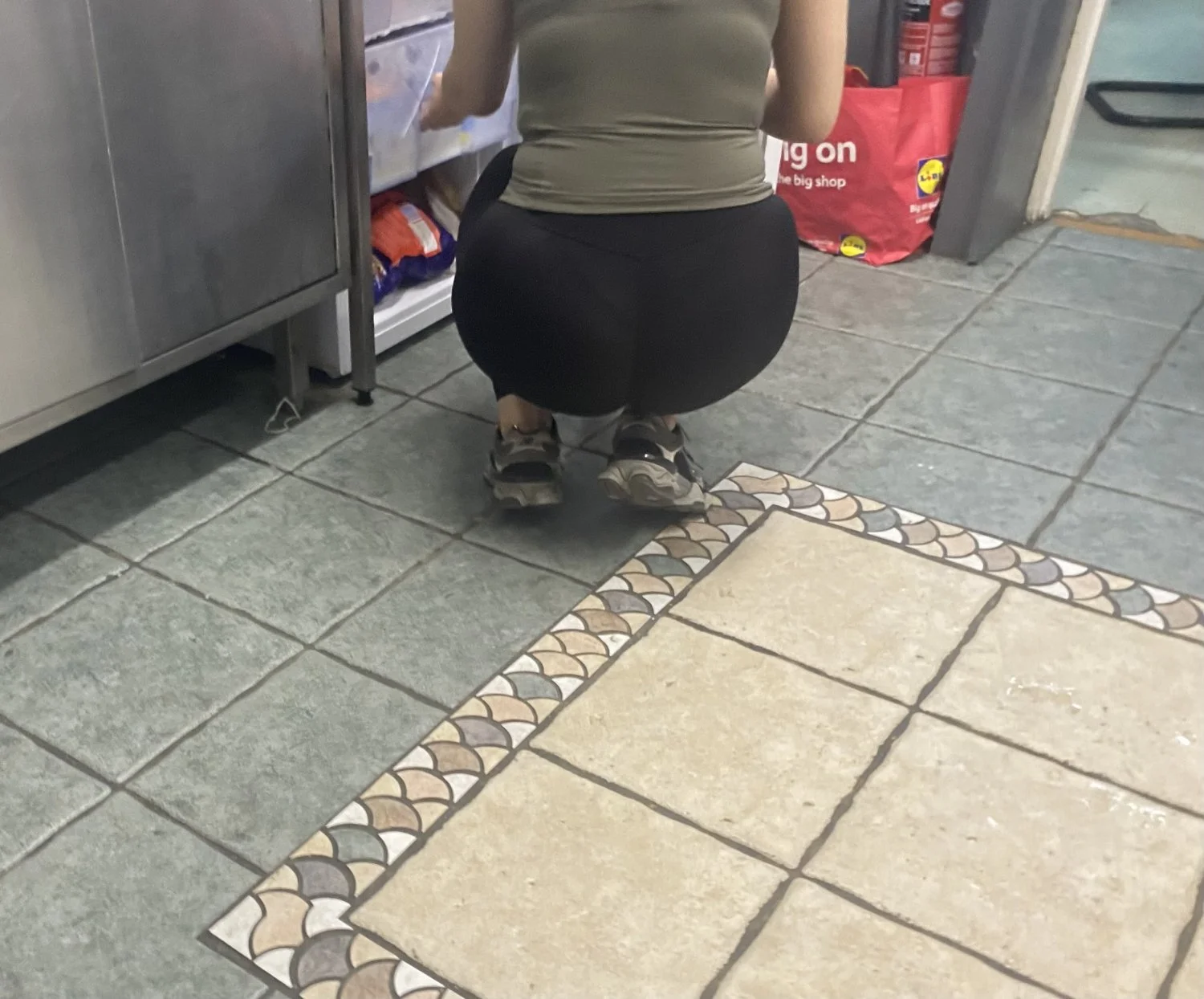 Hannah sexy brunette pawg juicy asf look at her (dm) image 18