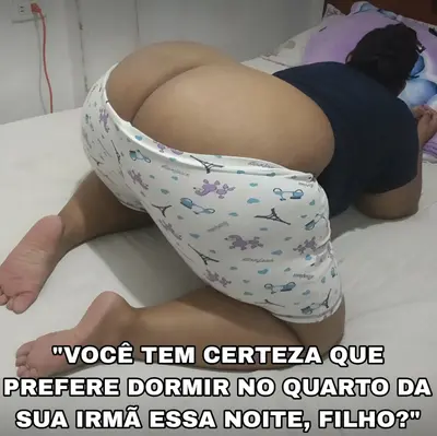 Mamãe faz de tudo (tudo mesmo) para chamar a atenção do Filho! cover image