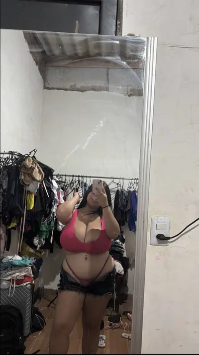 This Brazilian shorty is so stacked maaaan… 🔥 cover image