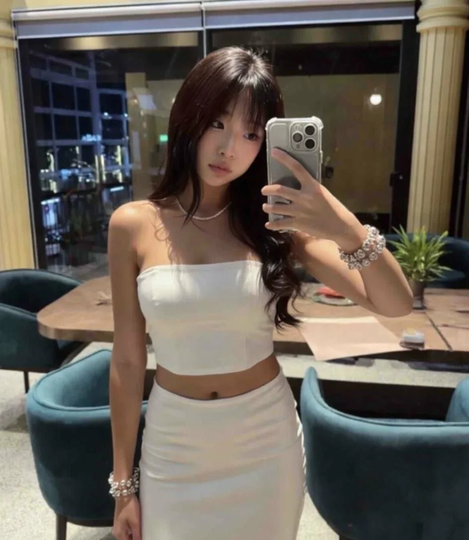 Asian baddie show off her skills and body image 18