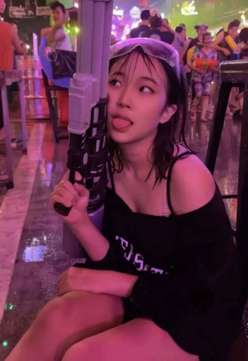 Asian baddie show off her skills and body image 8