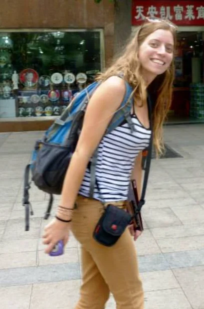 Klil's admirer's GF image 3