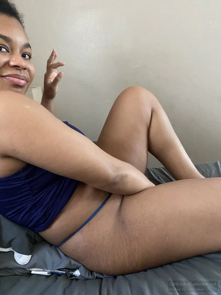 Sexy ebony Blackette image 3