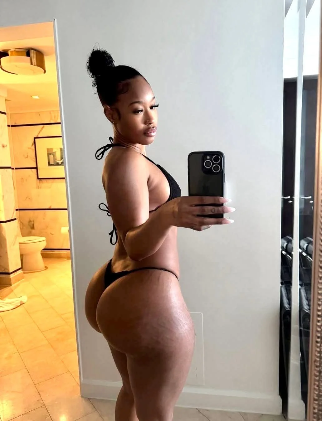 Sexy Ebony Latina Redbone Baddies image 9
