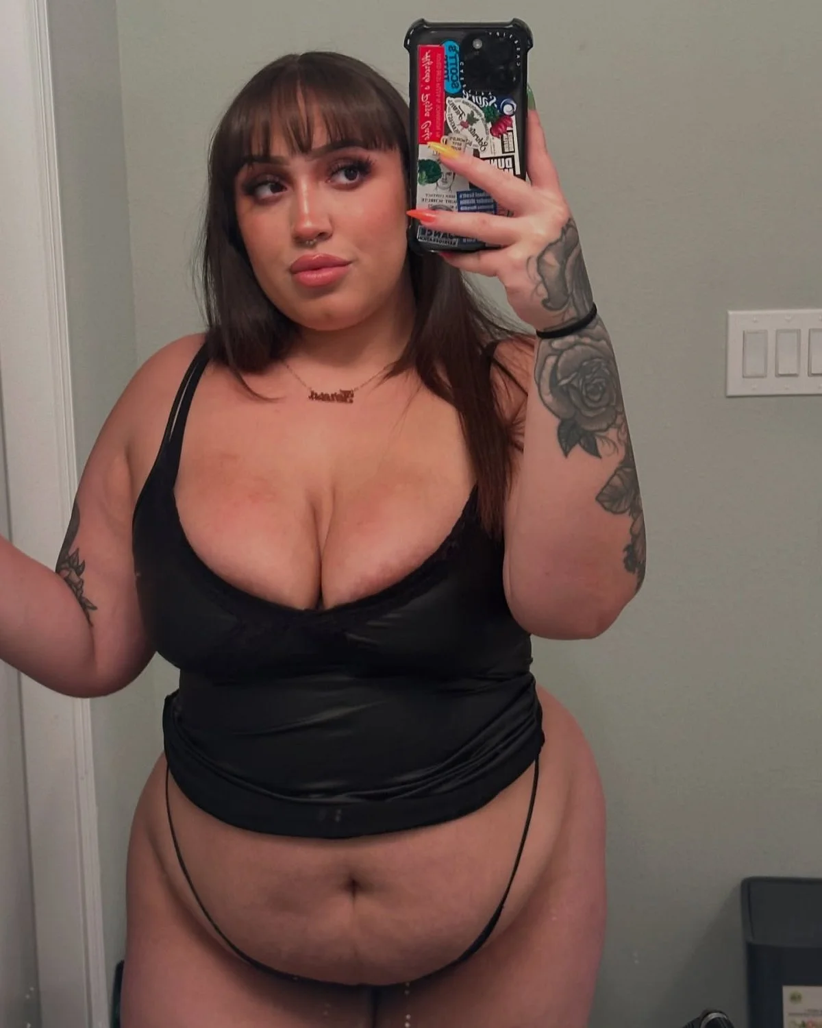 Florida Latina Baddie Teresa cheats on boyfriend with her first BBC main image