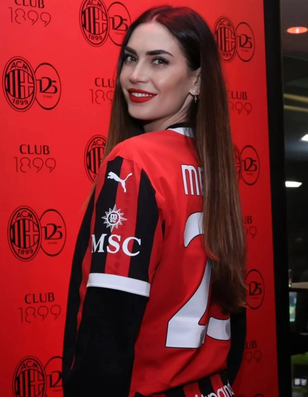 Melissa Satta hot italian showgirl image 17