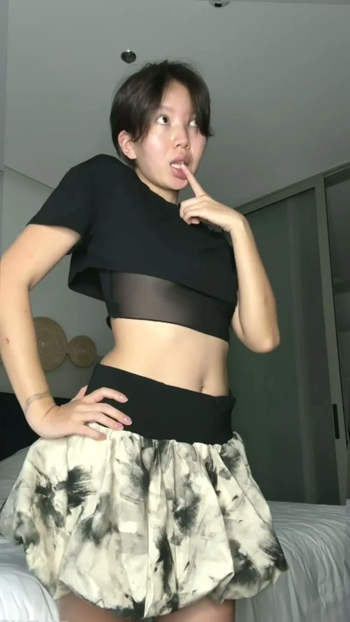 🔞 big ass wet slut getting creampie shaved pussy nude 🍑💦 OF image 5