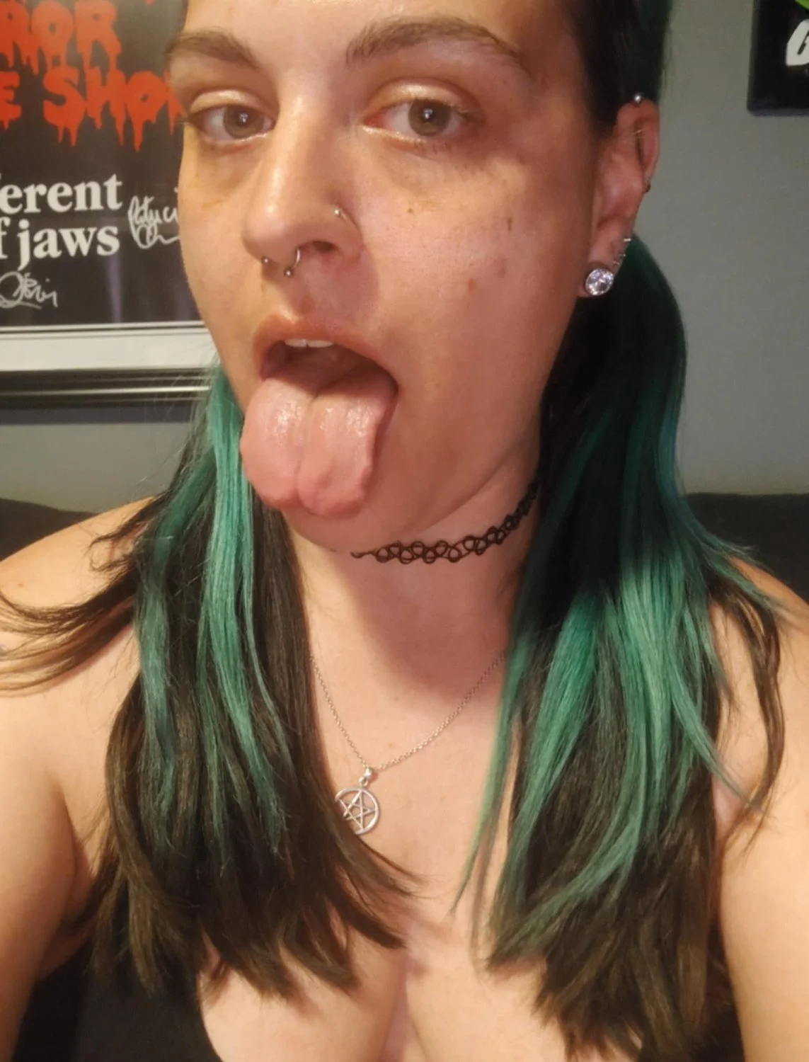xXdinorawrXx begged me to post her. Repost this desperate bimbo cumdump, degrsde her. She loves it!! image 26