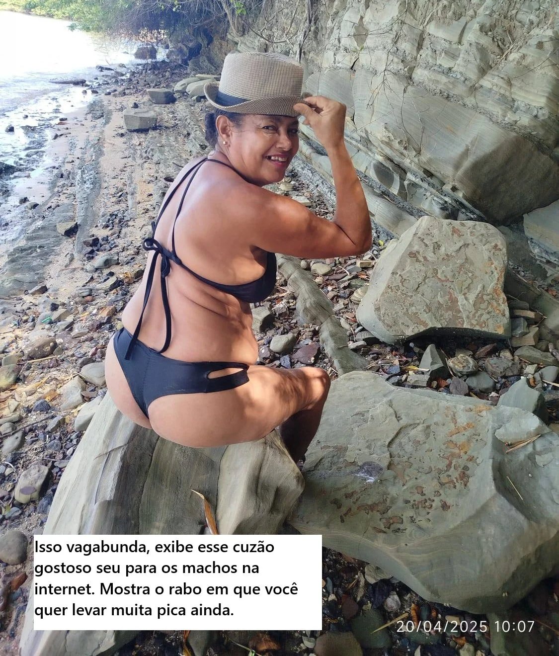 Corno adora exibir sua puta nas redes sociais. Coroa feia de cara mas com uns peitões lindos. image 11