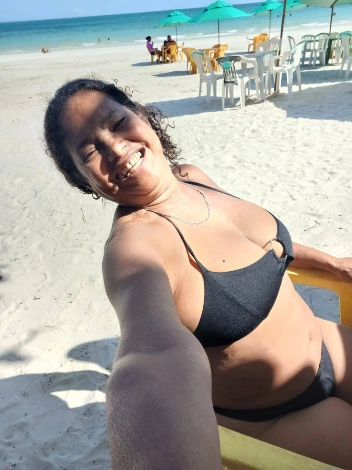 Corno adora exibir sua puta nas redes sociais. Coroa feia de cara mas com uns peitões lindos. image 28