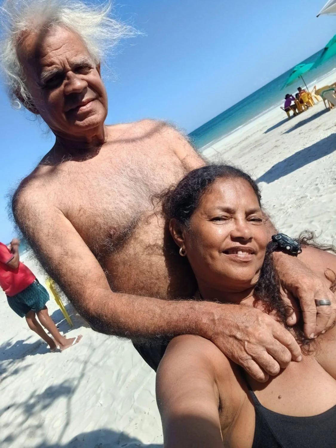 Corno adora exibir sua puta nas redes sociais. Coroa feia de cara mas com uns peitões lindos. image 40