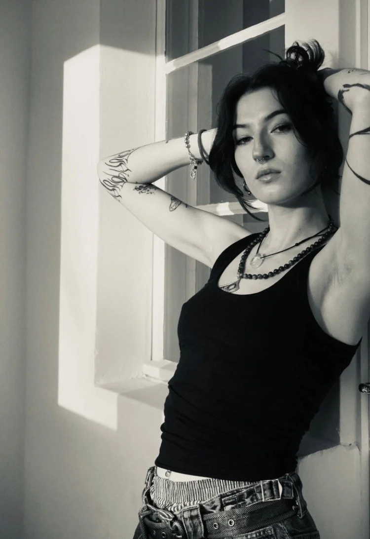 Submission 218: Users Sisters BFF Is A Slutty Emo Model image 8
