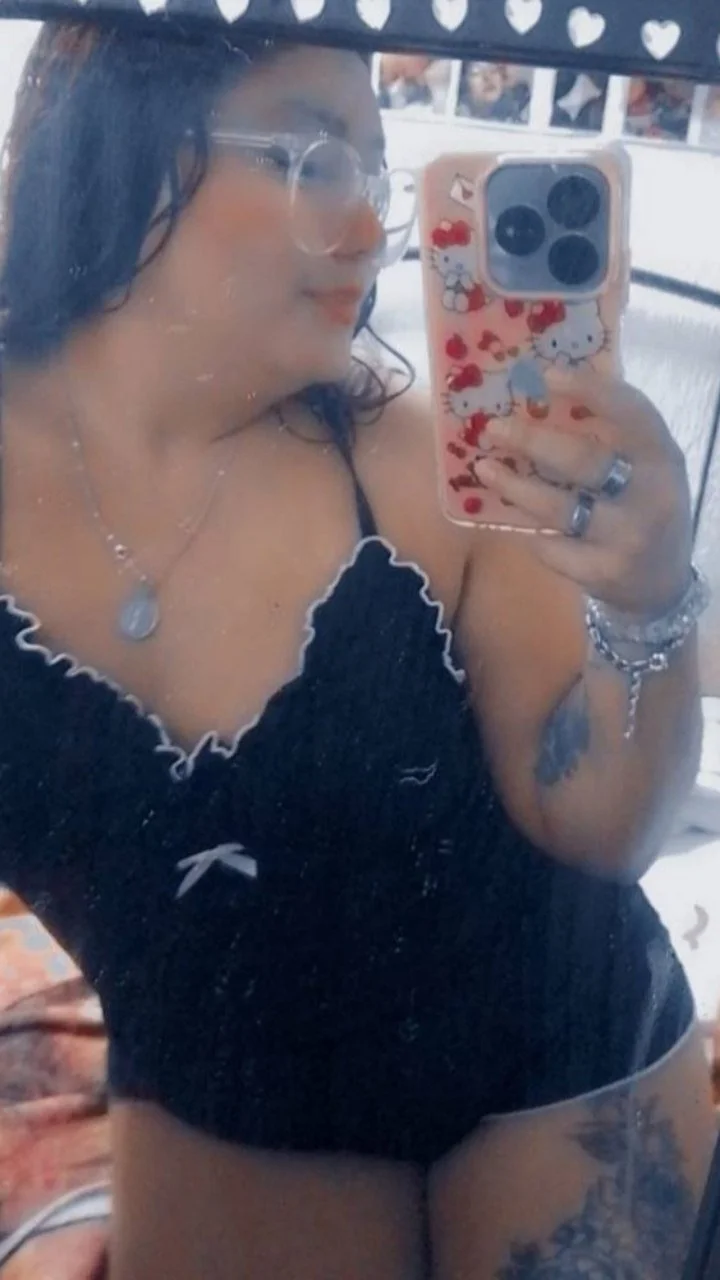 Latinas image 12