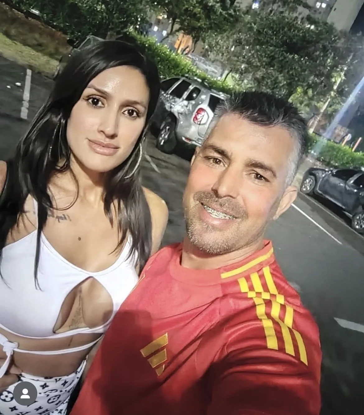 Casada gostosa dms , o corno gostosa de exibir ela! image 10