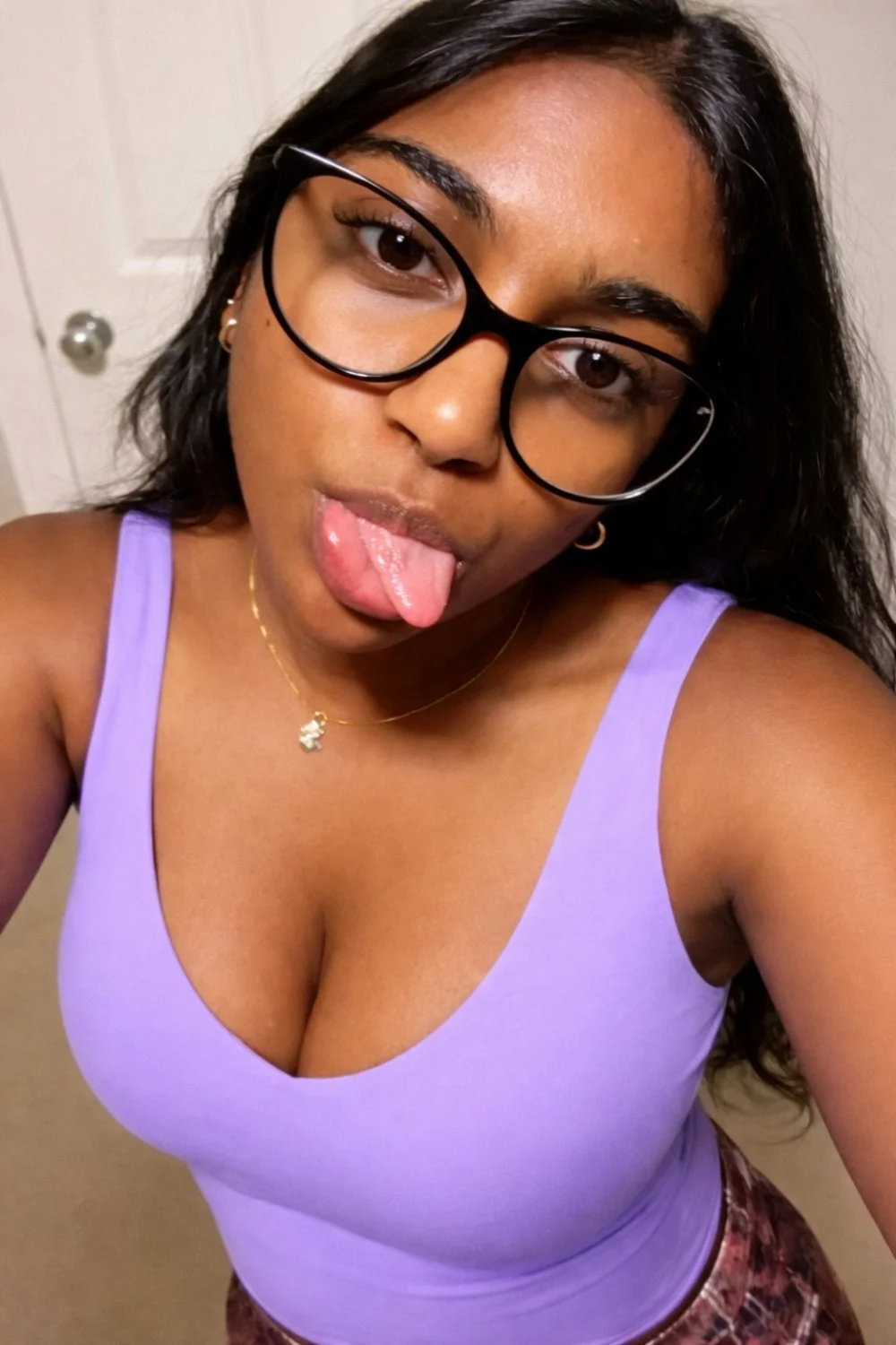 Ugly fat ass Indian teen whore fucked behind - Doggie booty slut has big tits too image 2