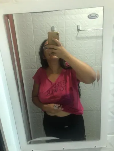 Gordinha mandou nude e não perdoaram cover image