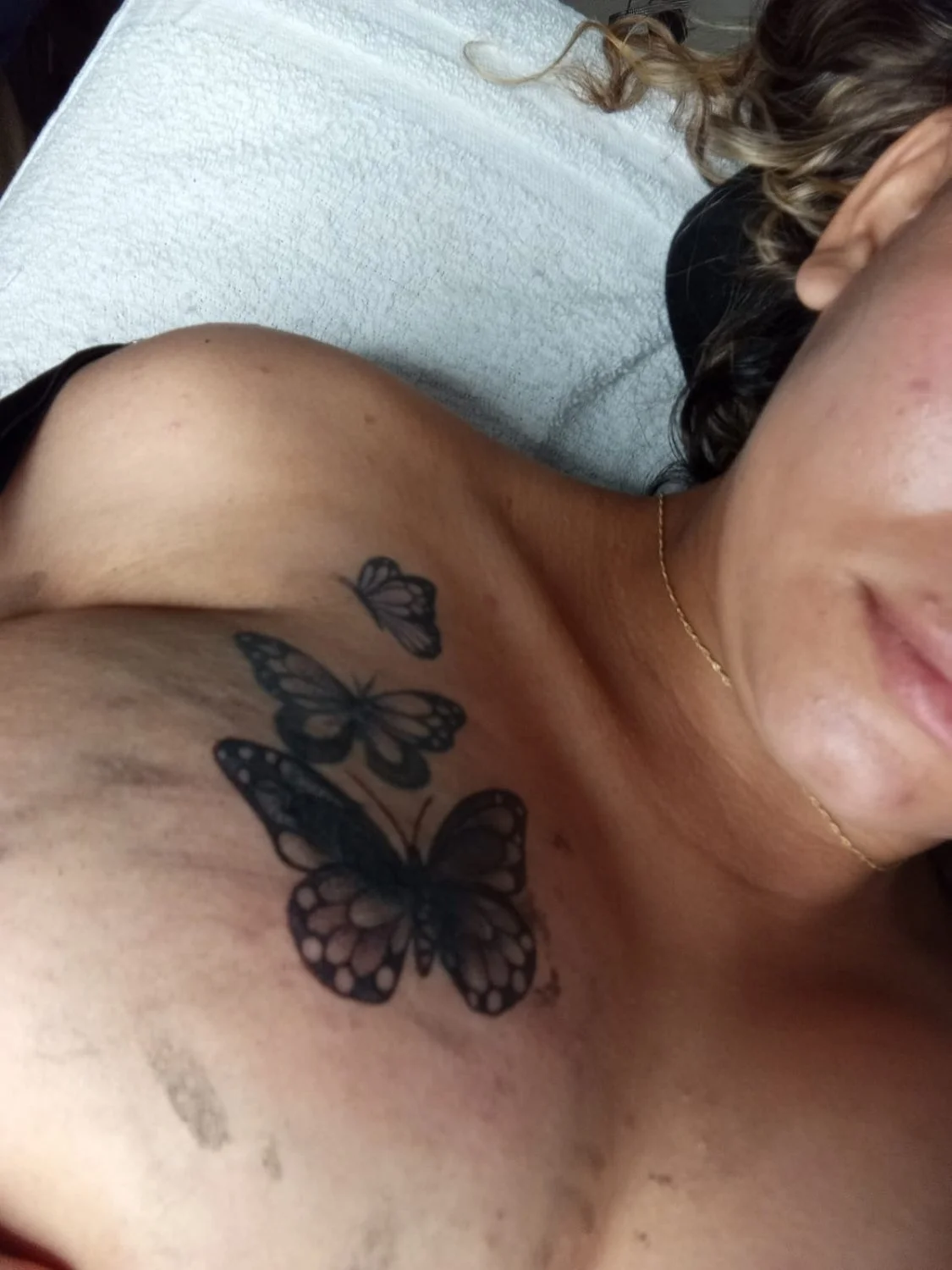 Mi ex cubriéndose mi nombre image 17