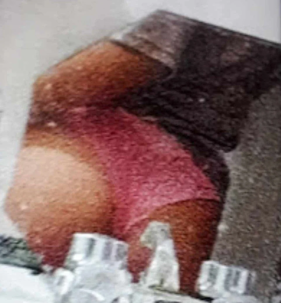 Aporte, Samantha 18 años es exhibida por puta image 5