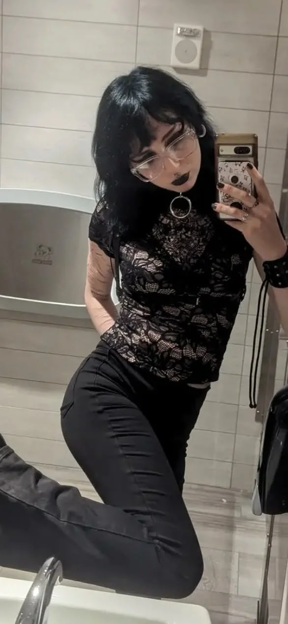cute emo girl loves BWC main image