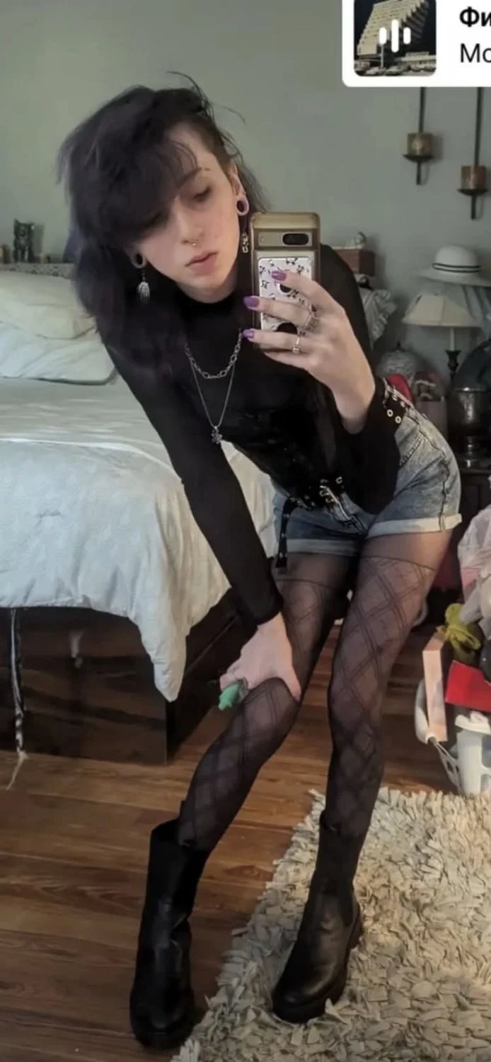 cute emo girl loves BWC image 4