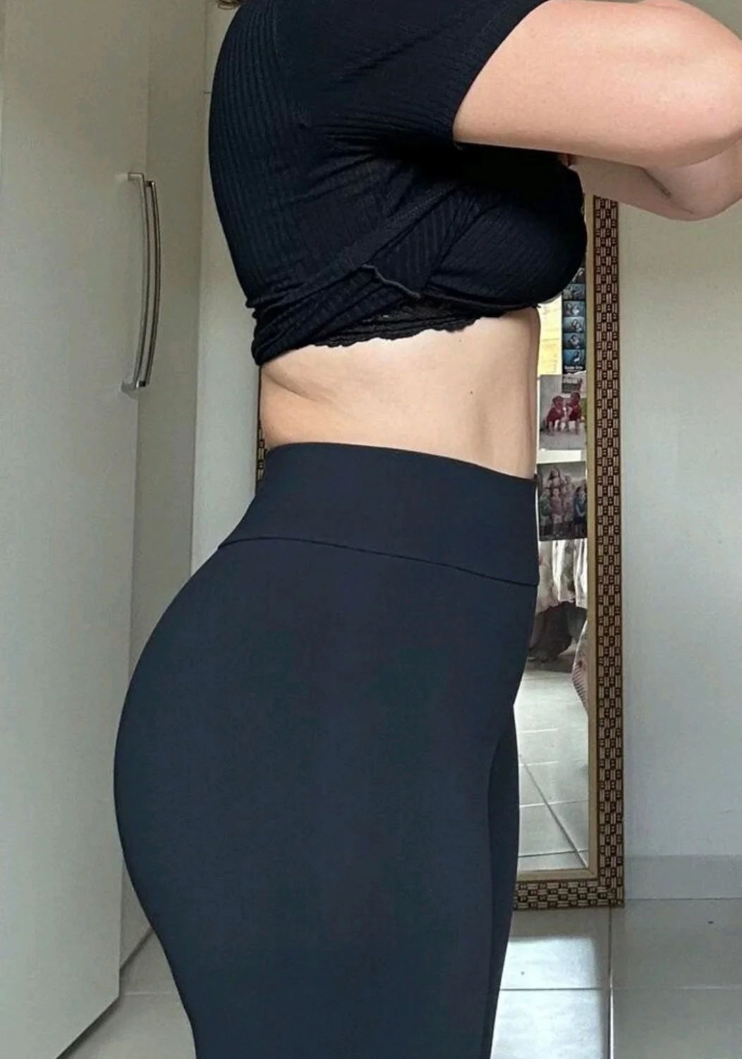Gostosas de calça legging parte 3 image 19