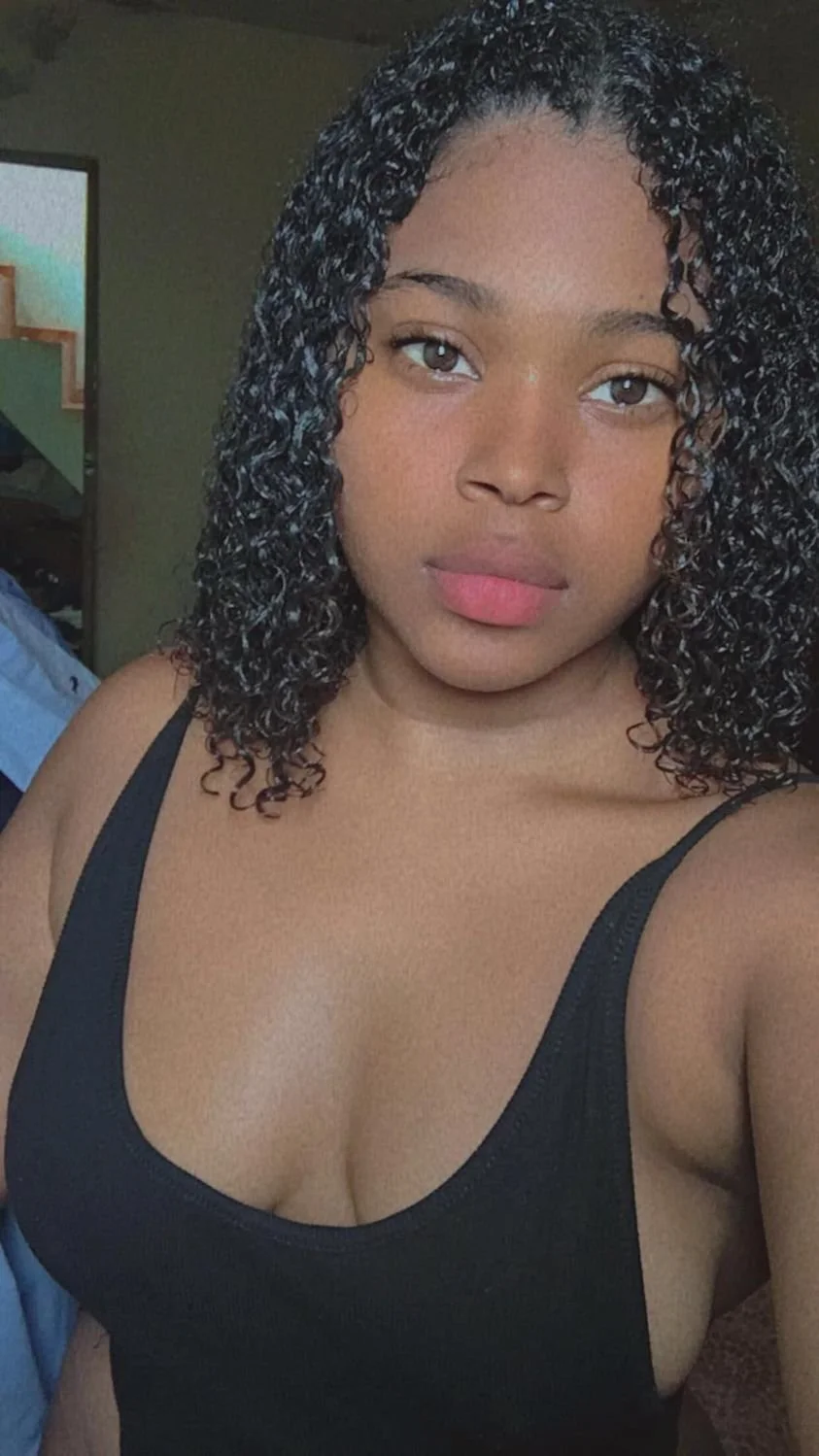 Cape Verde Girl main image