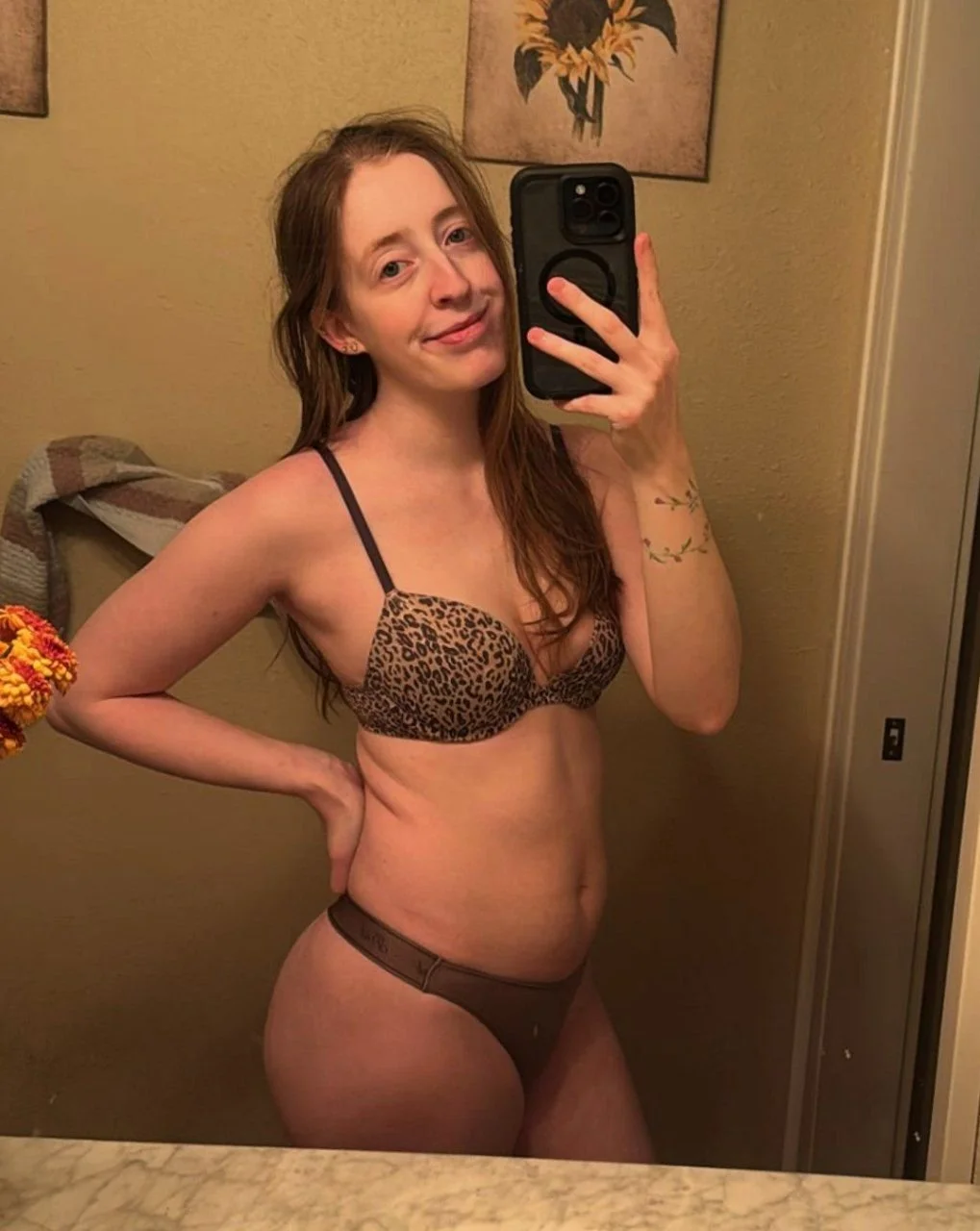 #Hotwife white girl image 16