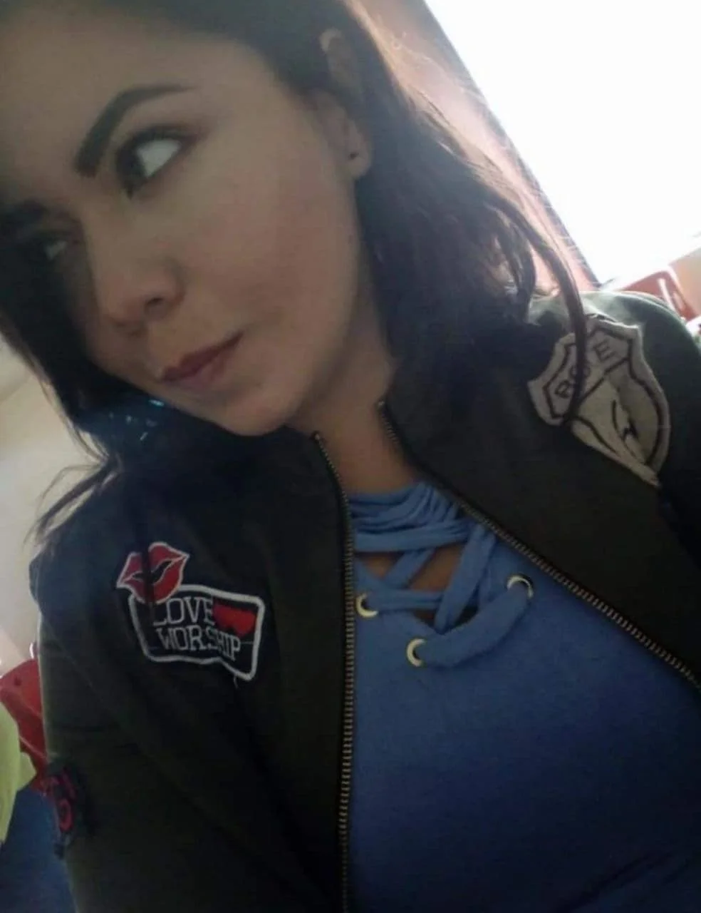 Ojos Azules image 3
