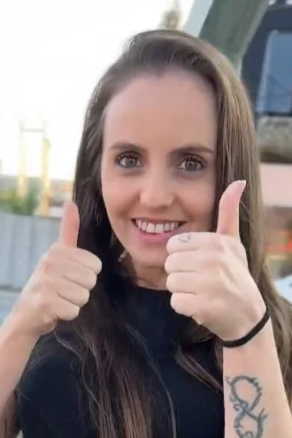 Esposa conservadora gosta de pirocada preta no sigilo image 2