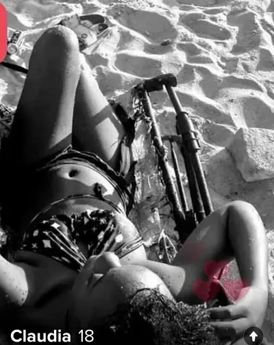 Novinha a Preto e Branco cover image