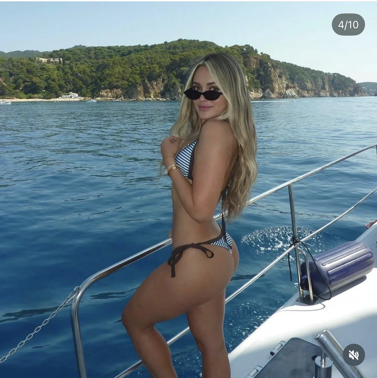 Sorority girl showing off her fat ass image 5
