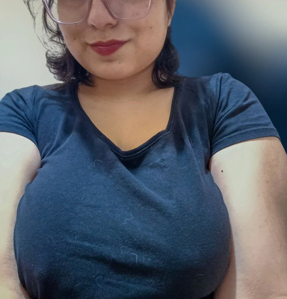 🔥🔥🥵 Puta tetona entregada por cornudo main image