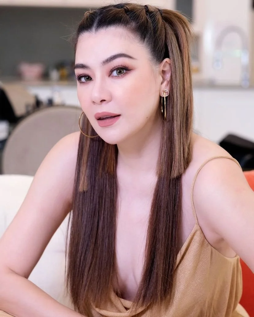 FiV9NlCagAAjViu main image