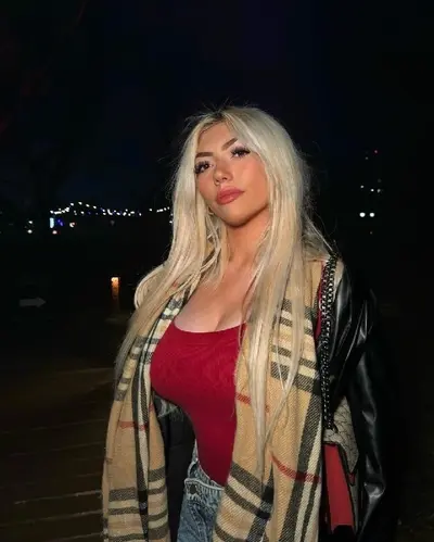 Anyone know this skit DM me cover image