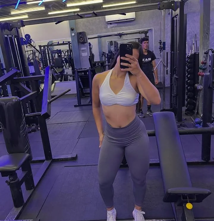 Novinha fit bem cavala gostosa main image