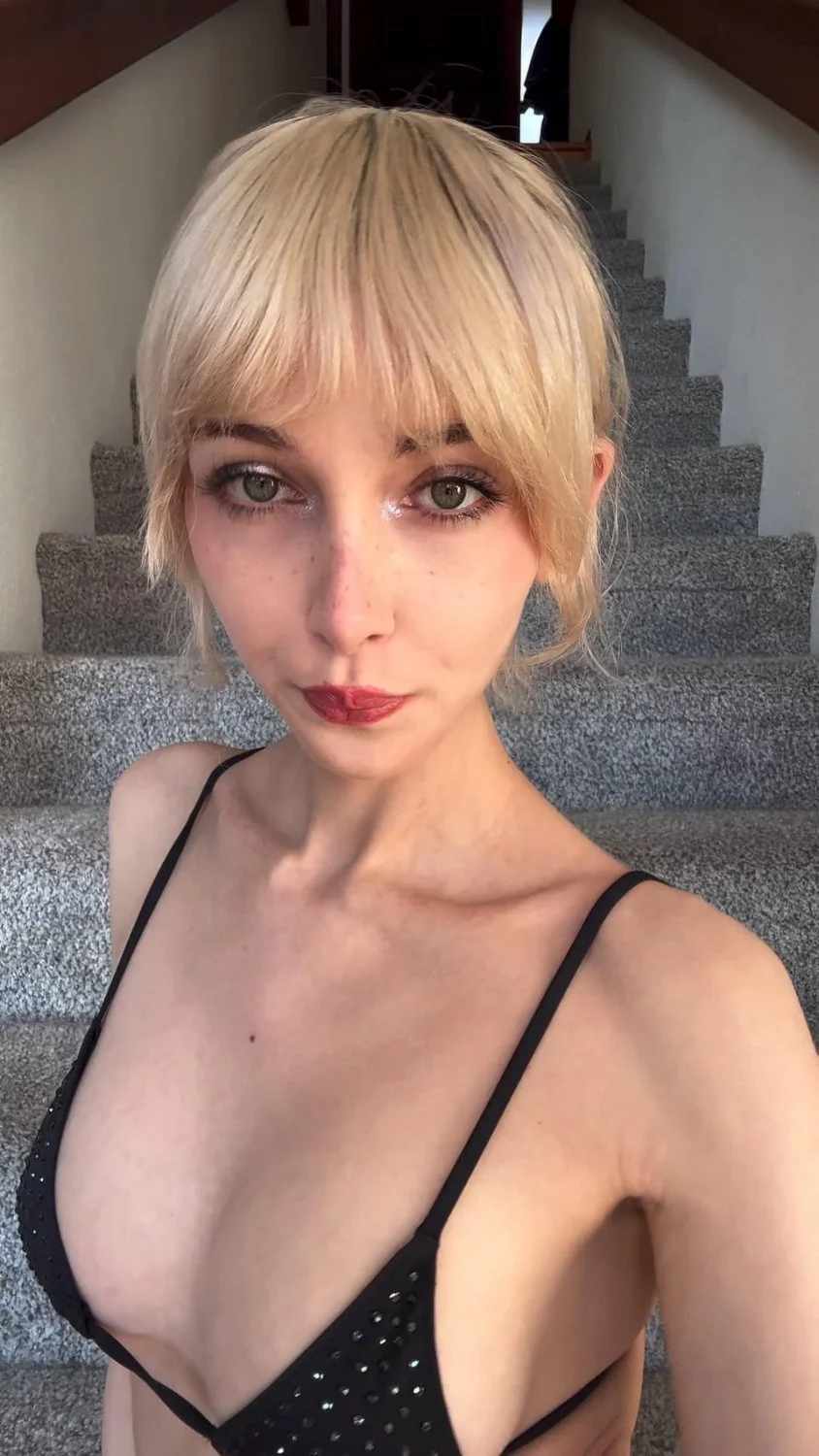 Gorgeous blonde trans baby fucks and sucks image 9