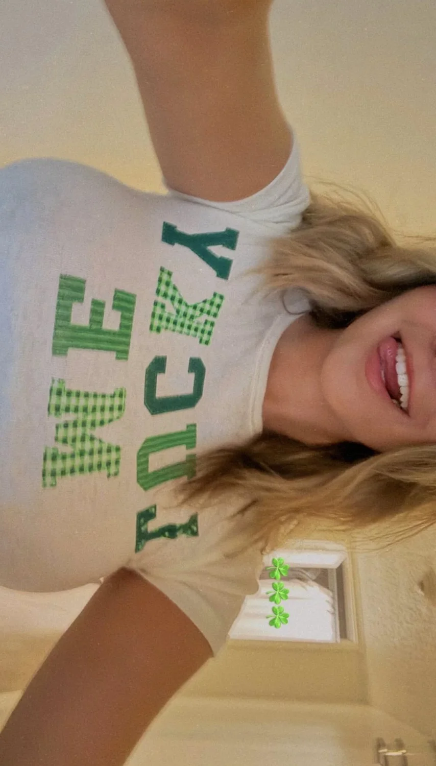 Big titty Snowbunny college slut image 8