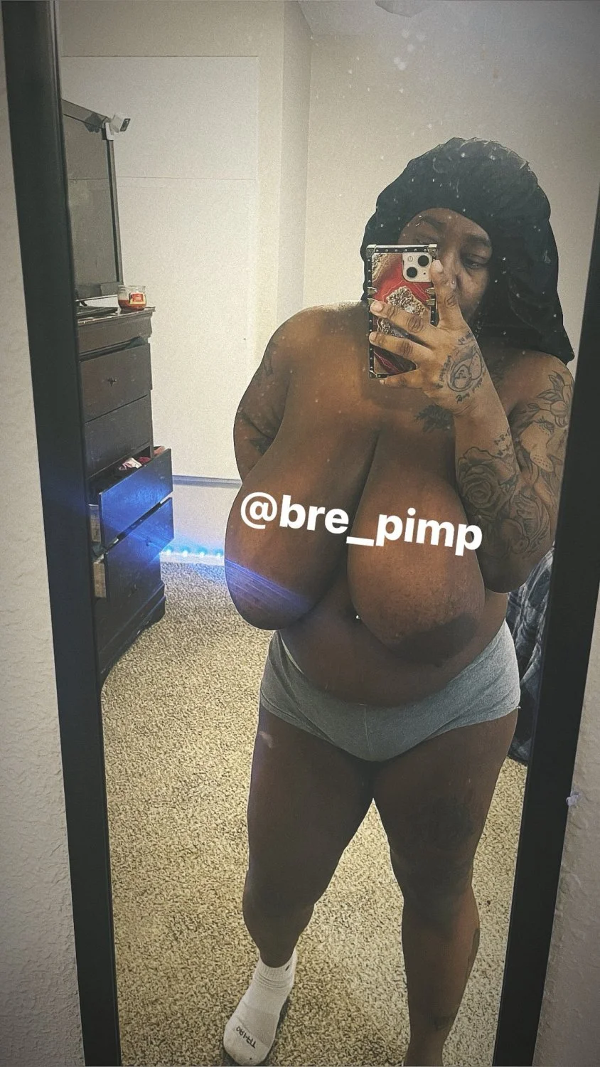 Thick with them nipples ❤️💦👀 image 16