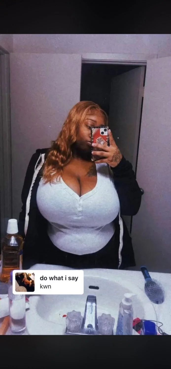Thick with them nipples ❤️💦👀 image 2