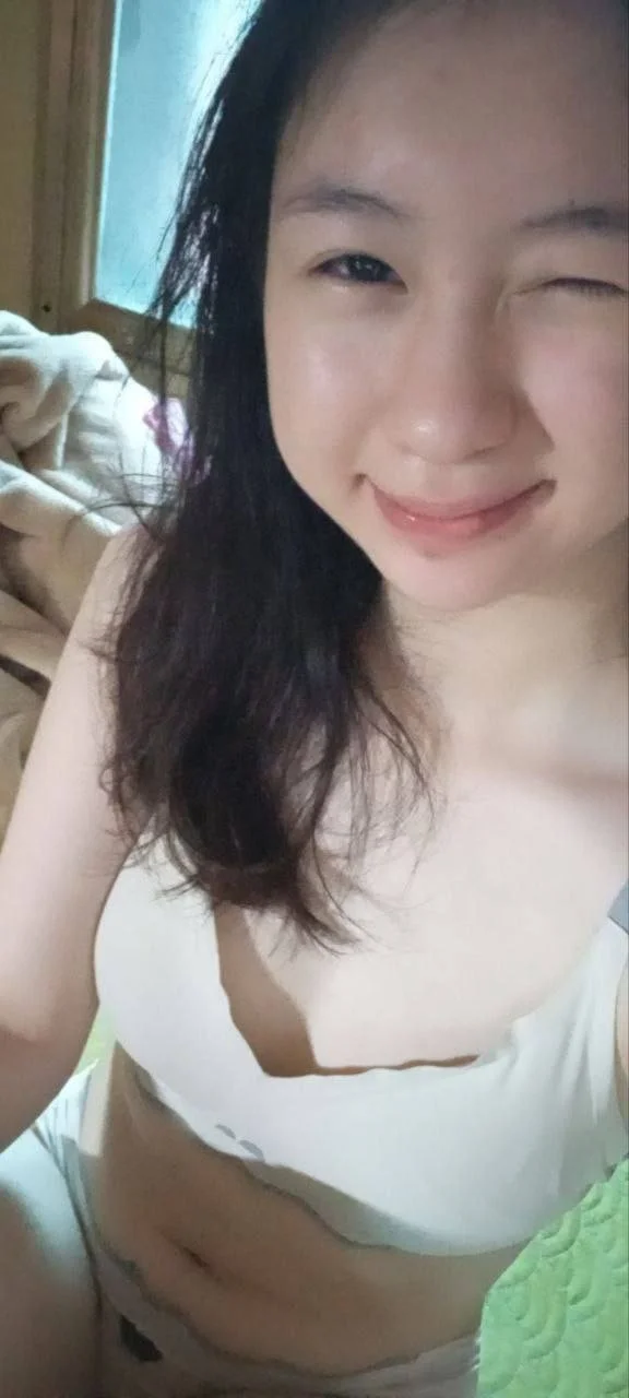 [Vietnamese] Linh Chi with boyfriend image 27