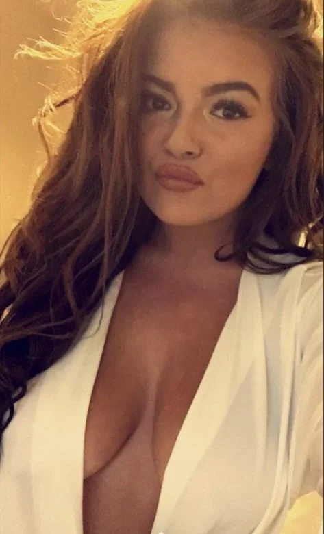 Huge tits teen image 4