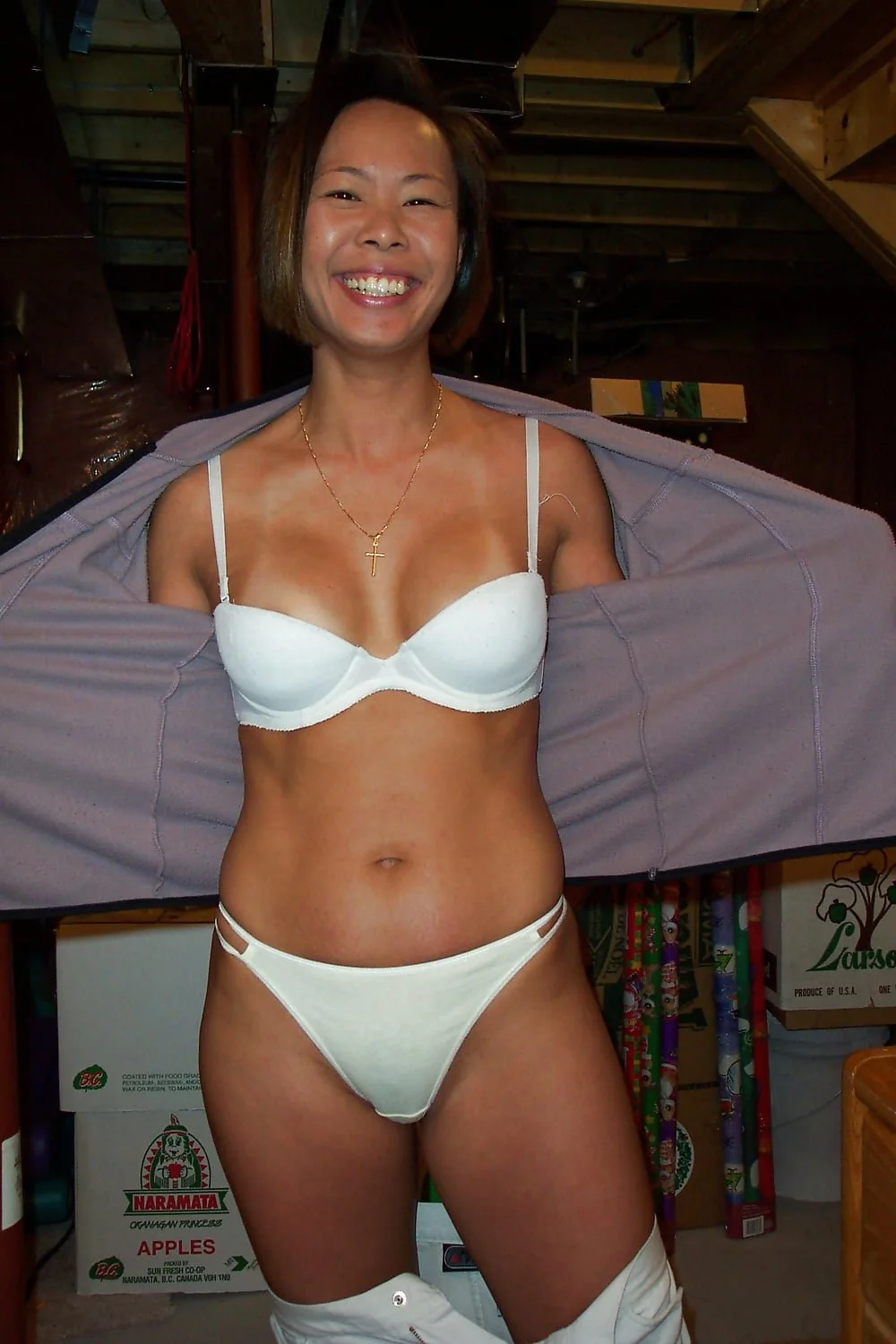 Asian wife image 15