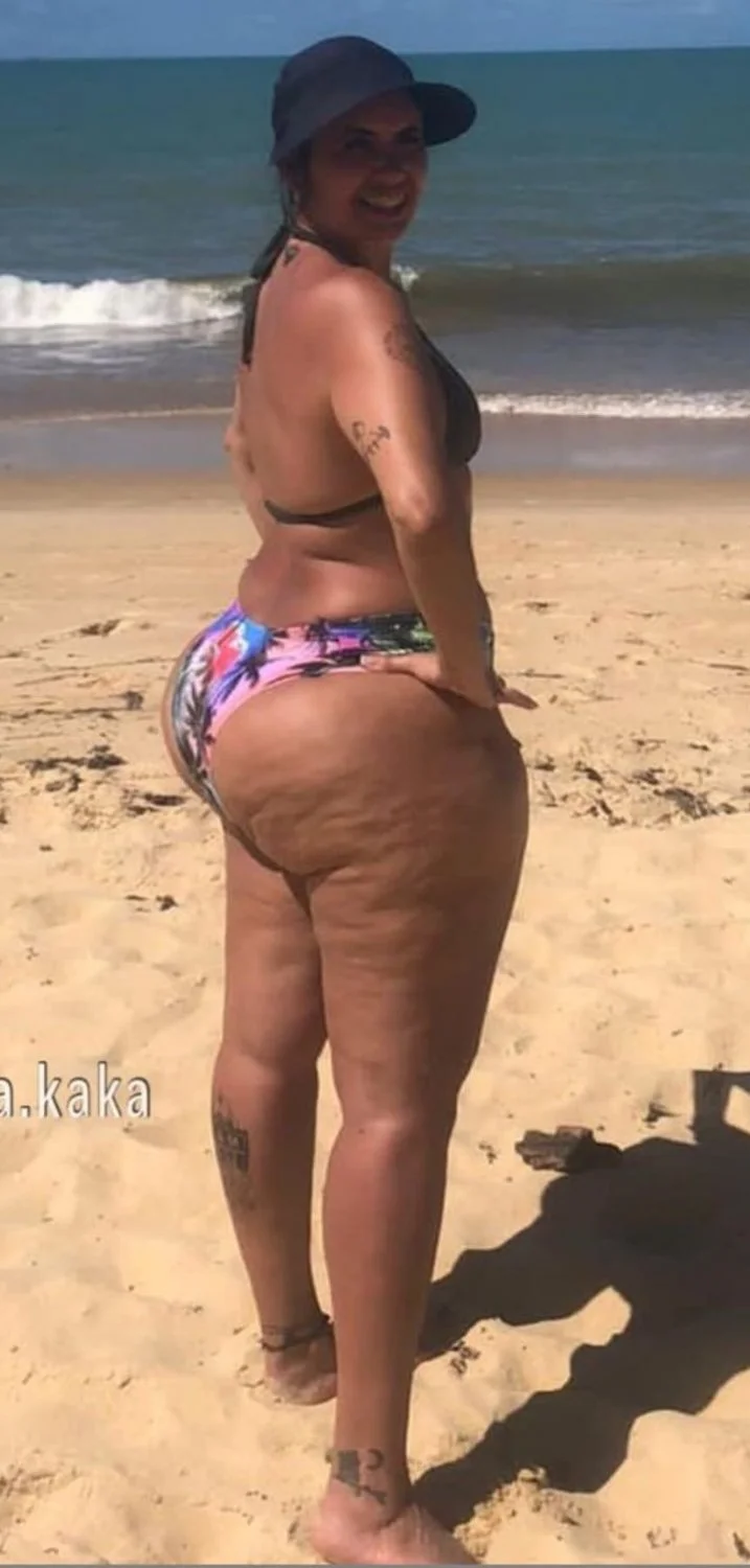 Mãe de Familia que era gorda e emagreceu, mas o bundão continua grande. image 25
