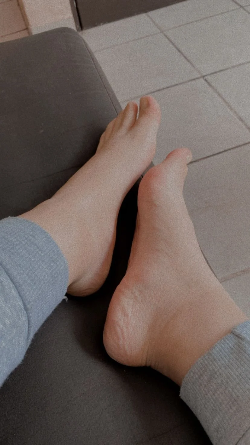 El novio de mi hermana la quemo cogiendo🫦🍑 image 2