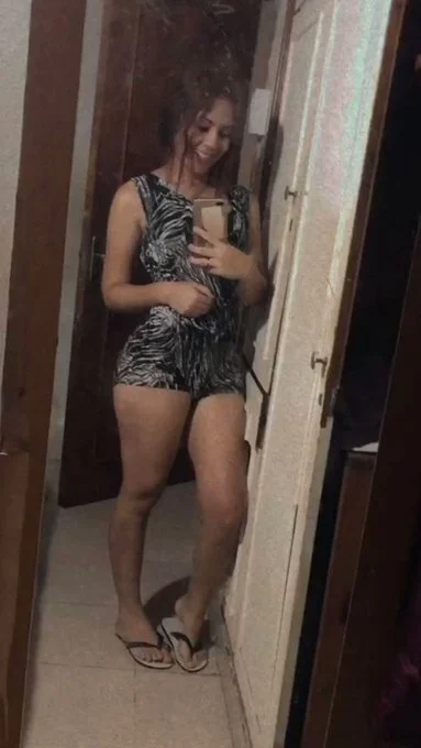 Dayanna tw paraguaya que parte la tierra ( soft) image 16