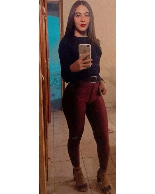 Dayanna tw paraguaya que parte la tierra ( soft) image 50
