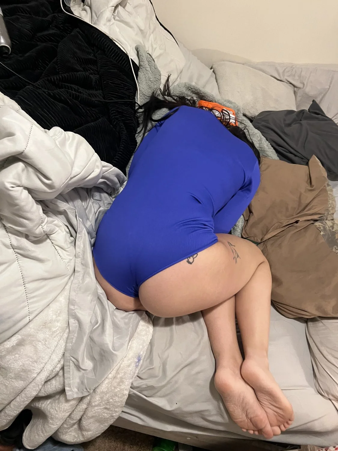 Letting my buddies take turns on my Drunk ex(Repost and dm for more) image 14