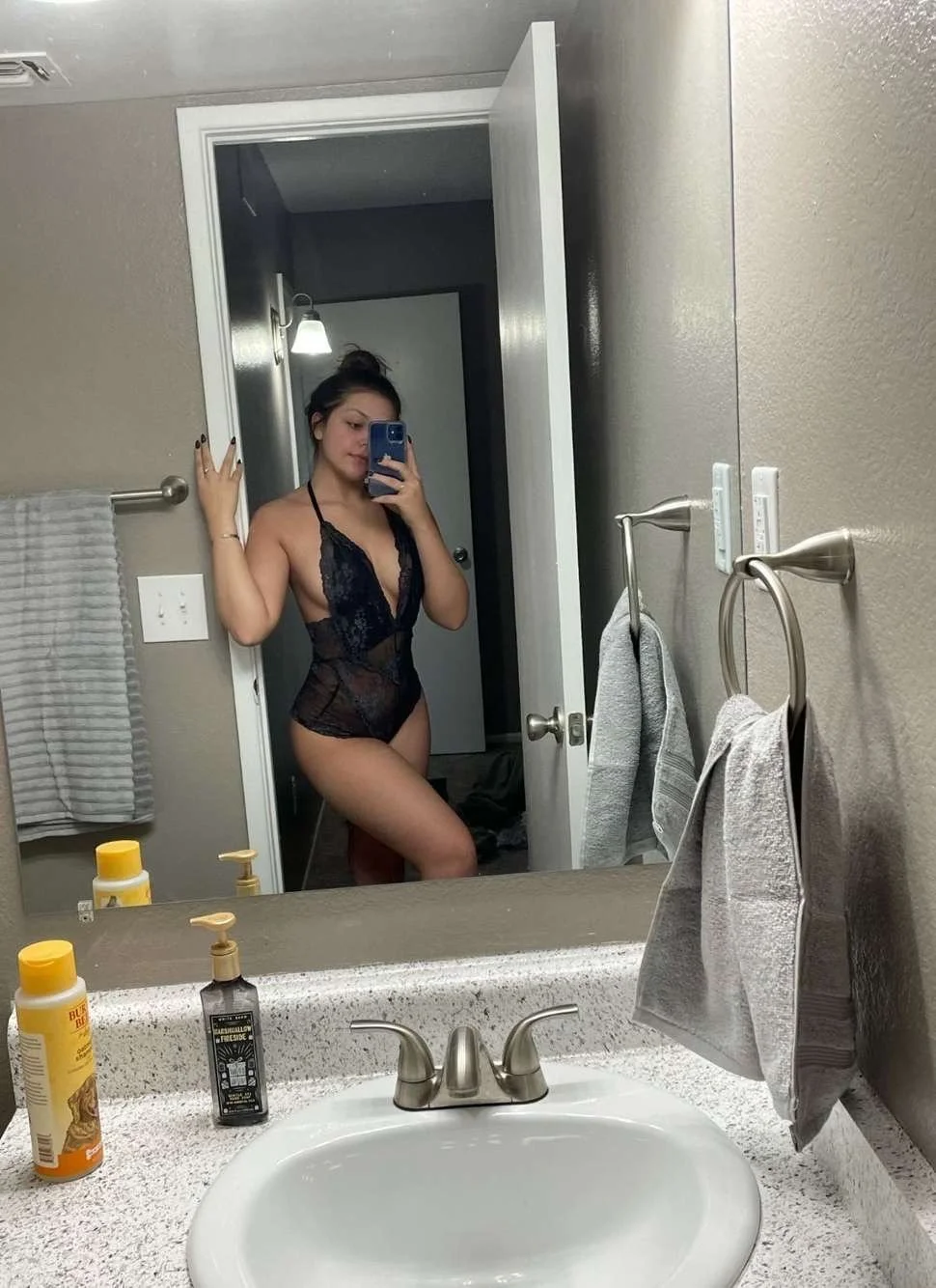Hot little bitch loves showing off image 7