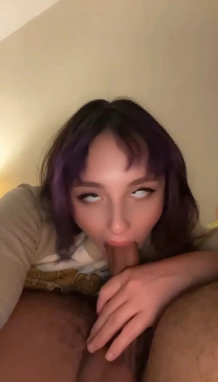 Pretty girl sucking dick image 3